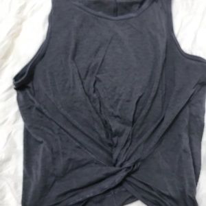 Lululemon twist crop top, size 4